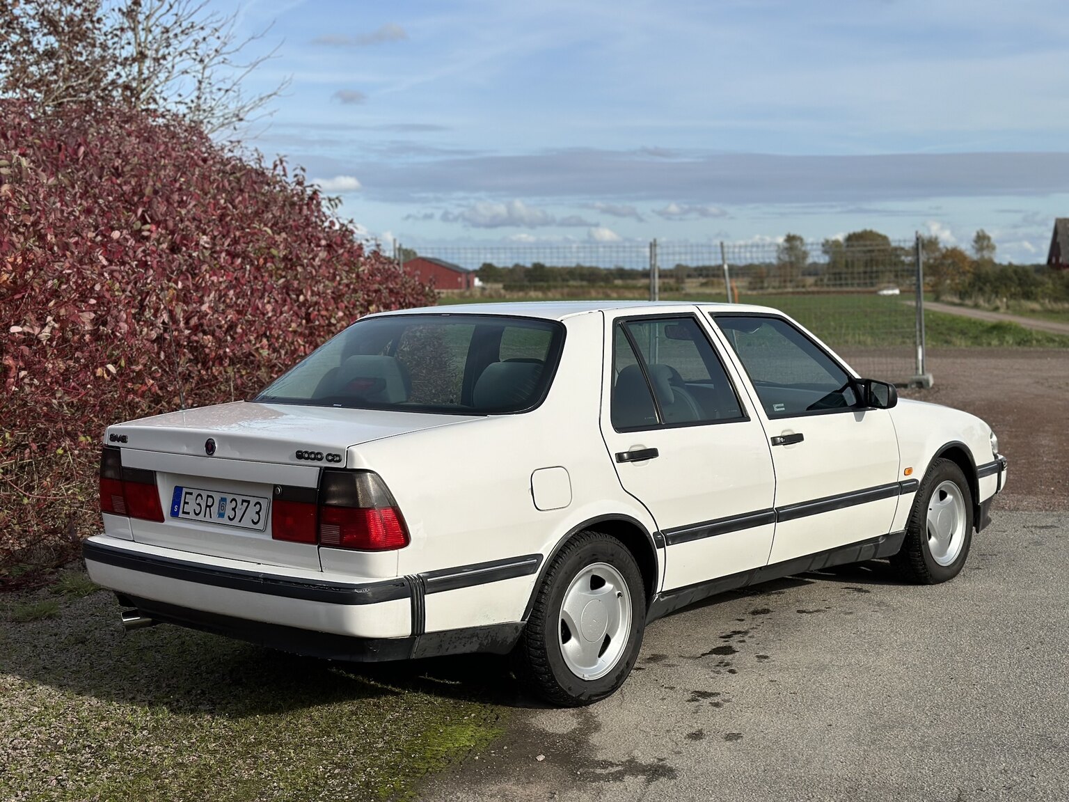 Exterior image of 1996 SAAB 9000