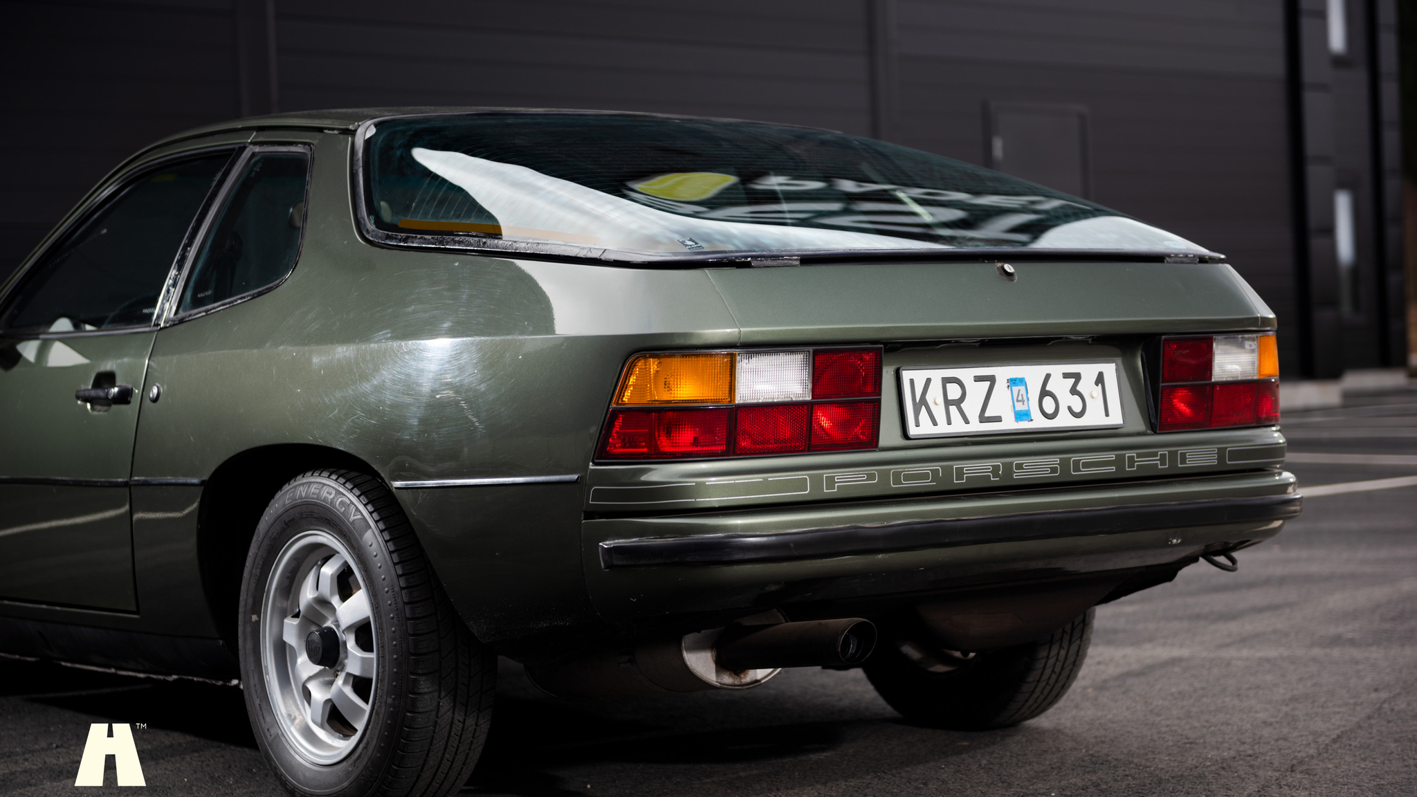 Exteriörbild på 1981 Porsche 924 (14)