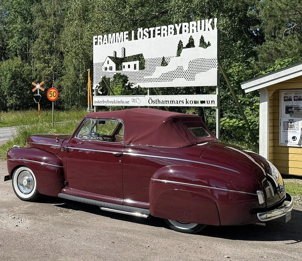 Exteriörbild på 1941 Ford Super De Luxe Cabriolet (14)