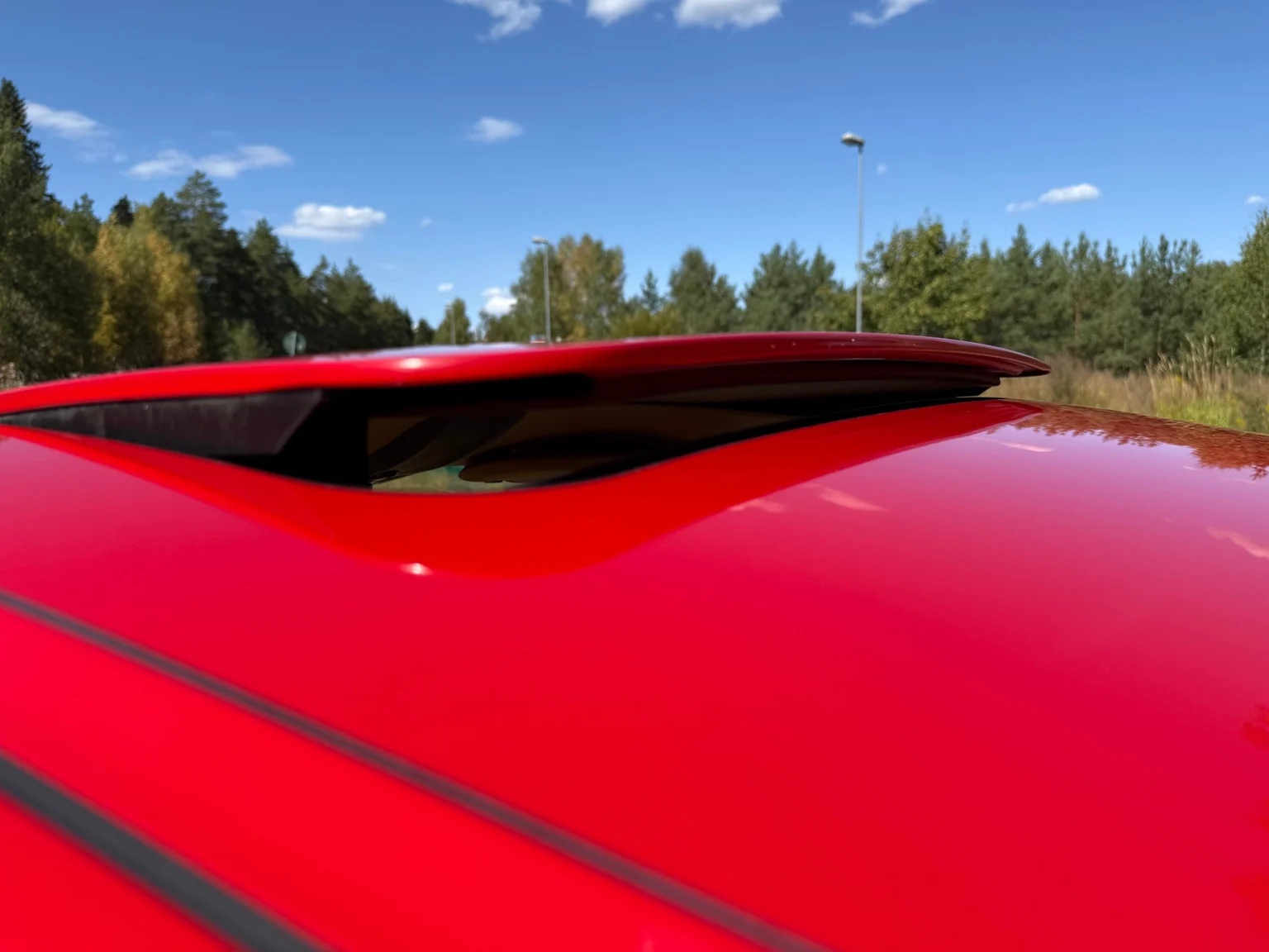 Exterior image of 1998 Porsche 911 Carrera (49)