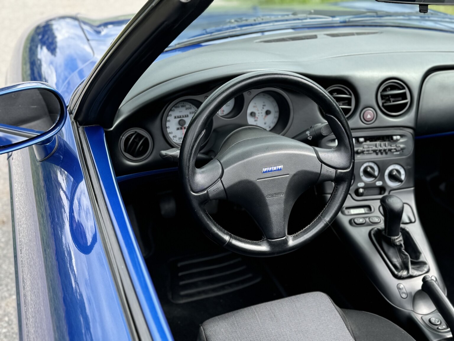 Interior image of 1997 Fiat Barchetta