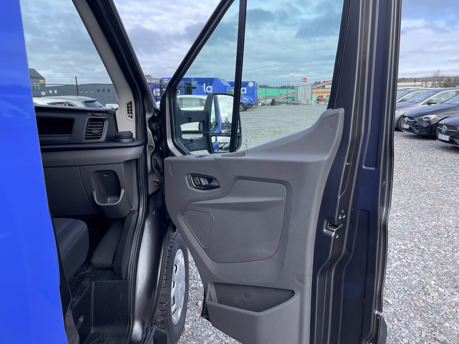 Interiörbild 2022 Ford Transit fordonstransport