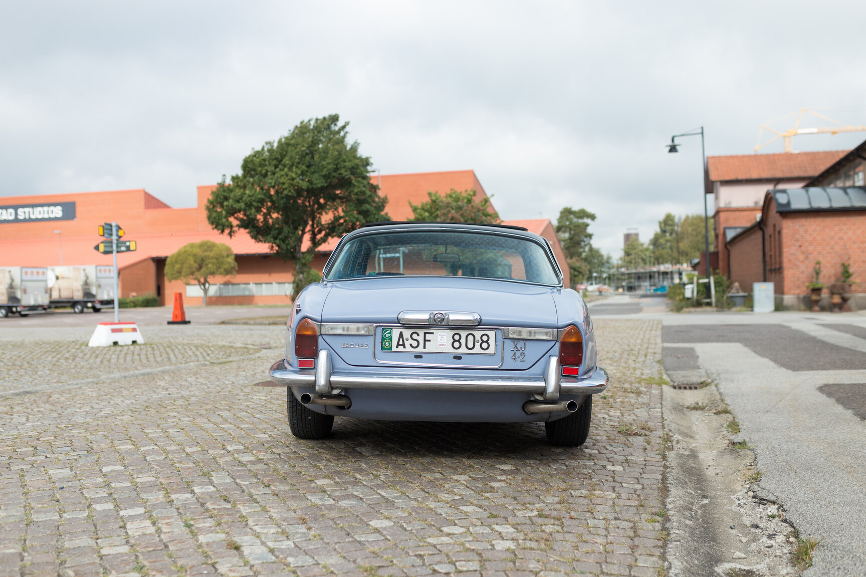Aussenfoto 1975 JAGUAR XJ6  (6)