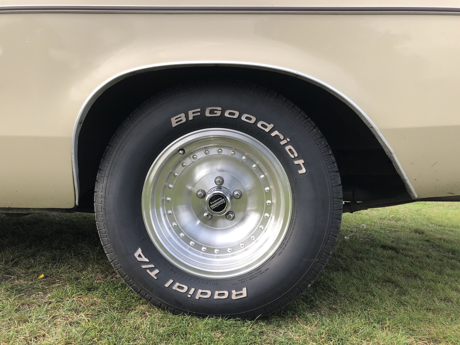 Exterior image of 1972 Dodge Polara Custom