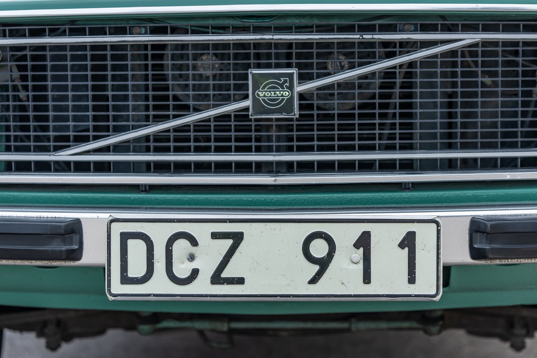 Exterior image of 1973 Volvo 144