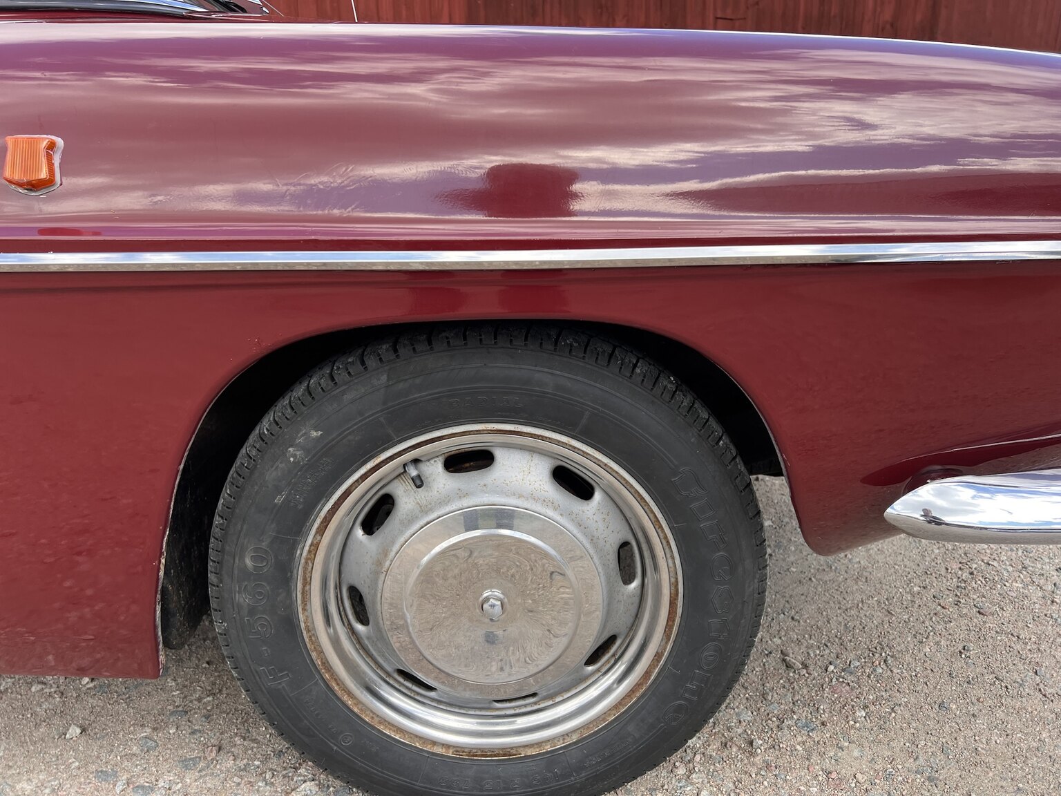 Exterior image of 1967 Renault Caravelle Coupé