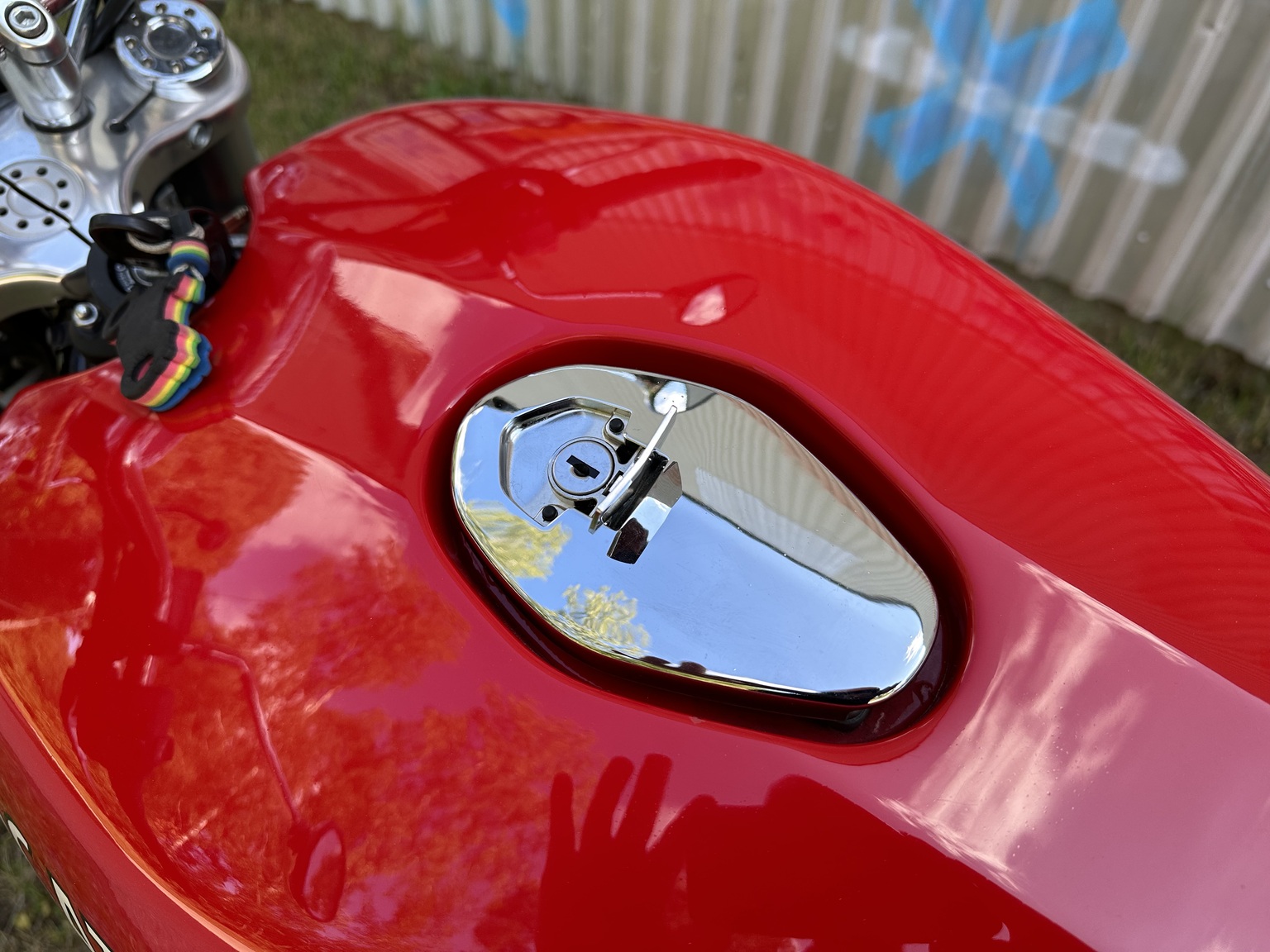 Exteriörbild på 2006 Ducati 1000 GT (19)