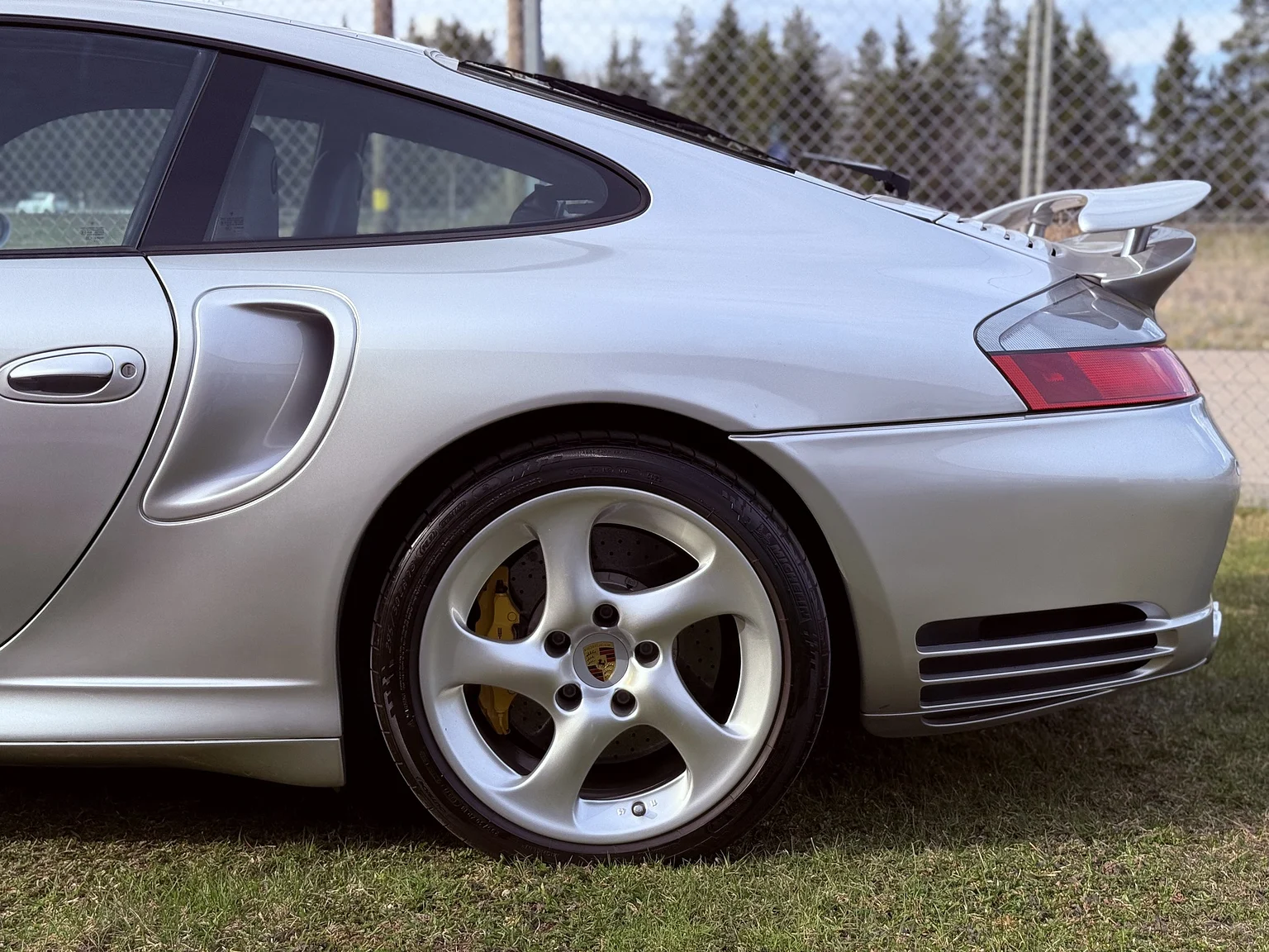 Exterior image of 2005 Porsche 996 Turbo S (27)
