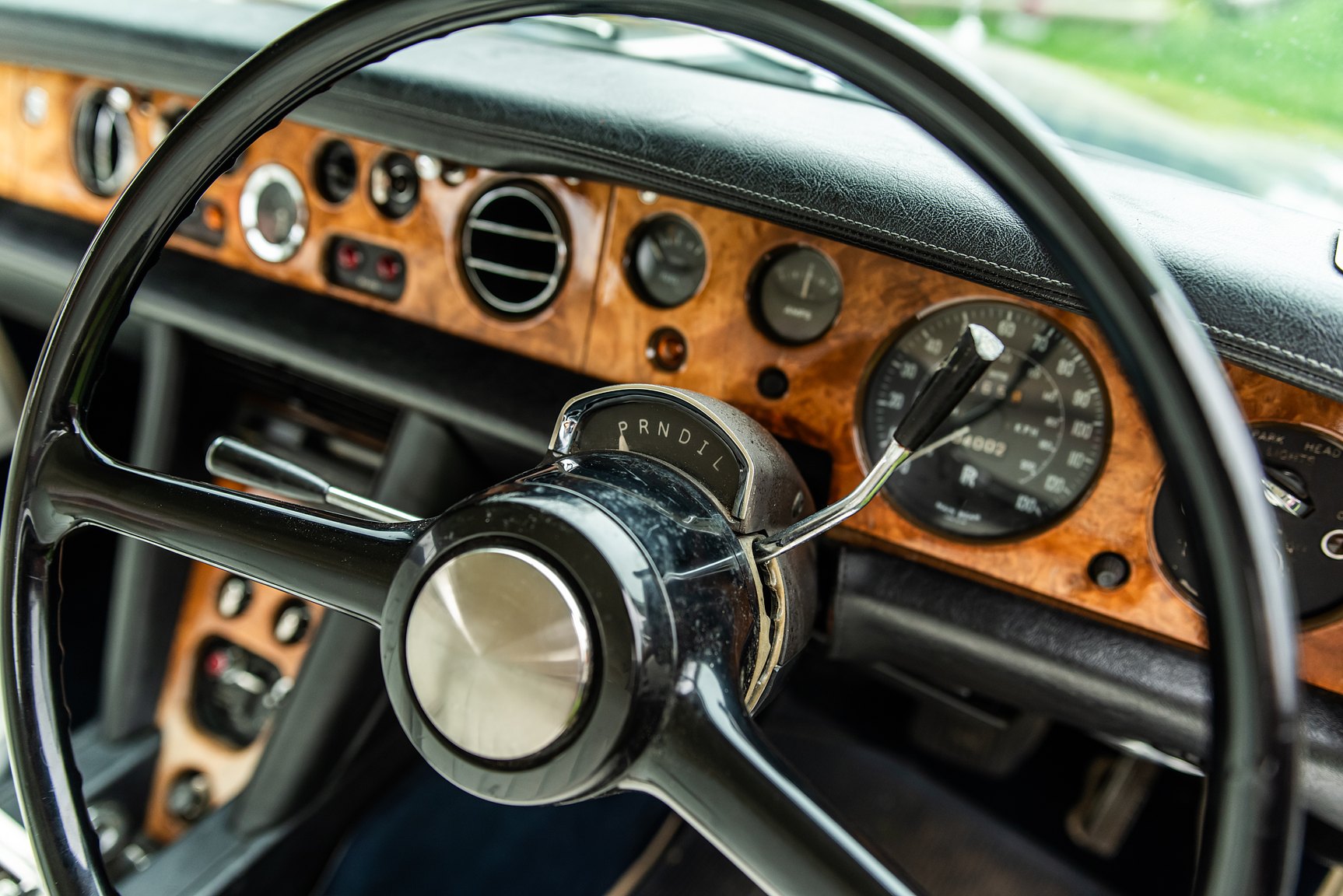 Interior image of 1972 Rolls-Royce Silver Shadow
