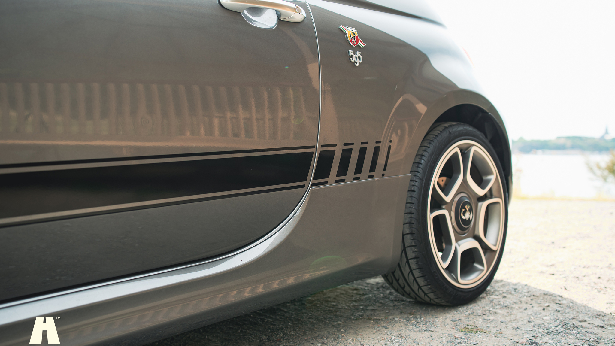 Exteriörbild på 2018 Abarth 595 Turismo CAB