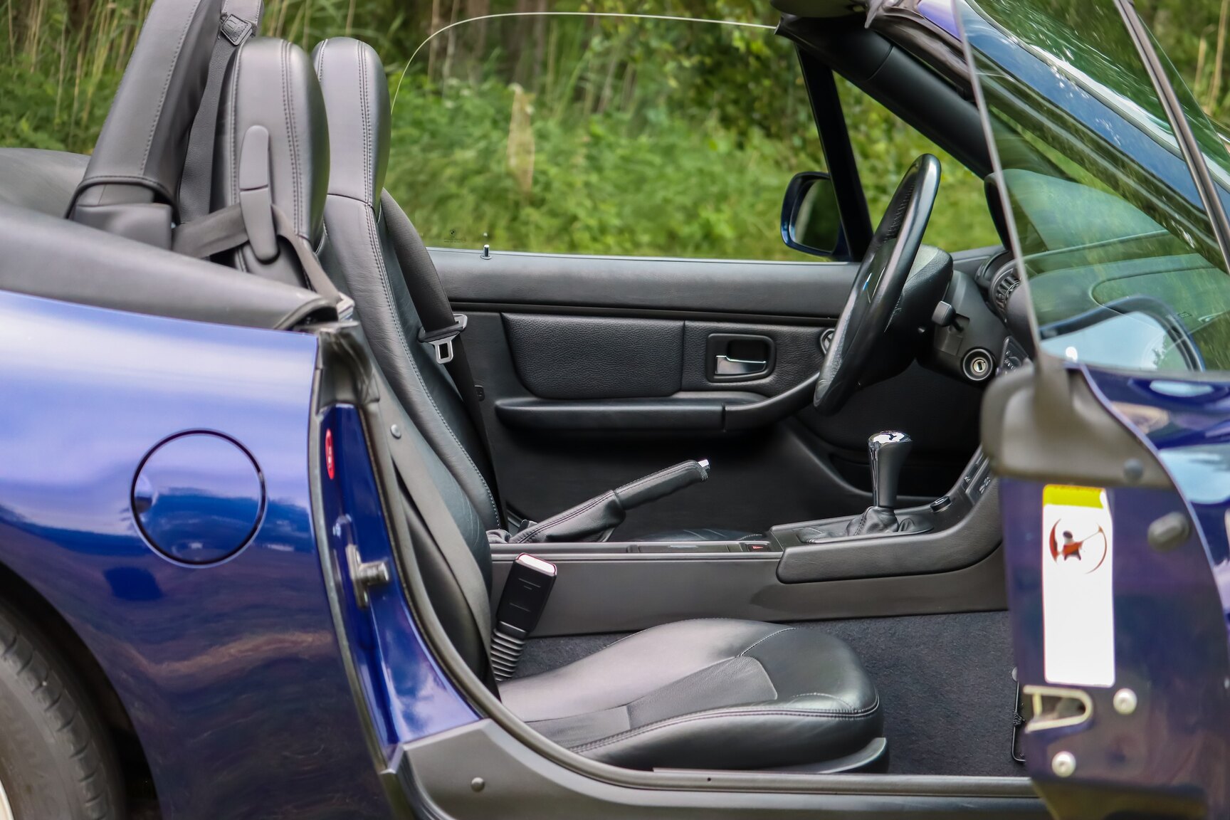 Interior image of 1999 BMW Z3 1.9i