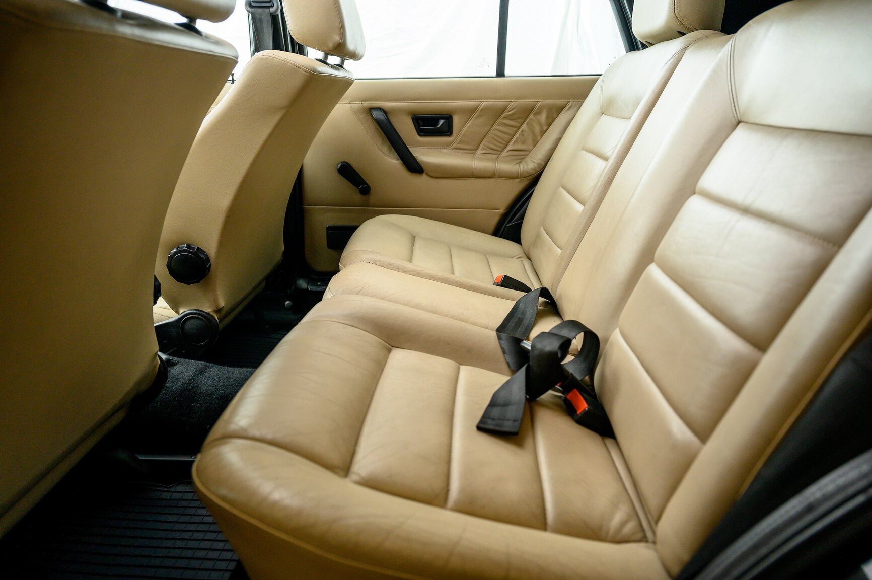 Innenraumfoto von 1991 Volkswagen Golf Country Chrome Edition (23)