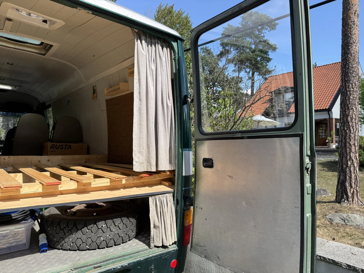 Interiörbild 1979 Mercedes-Benz L 508 DGE Skåpbil (87)