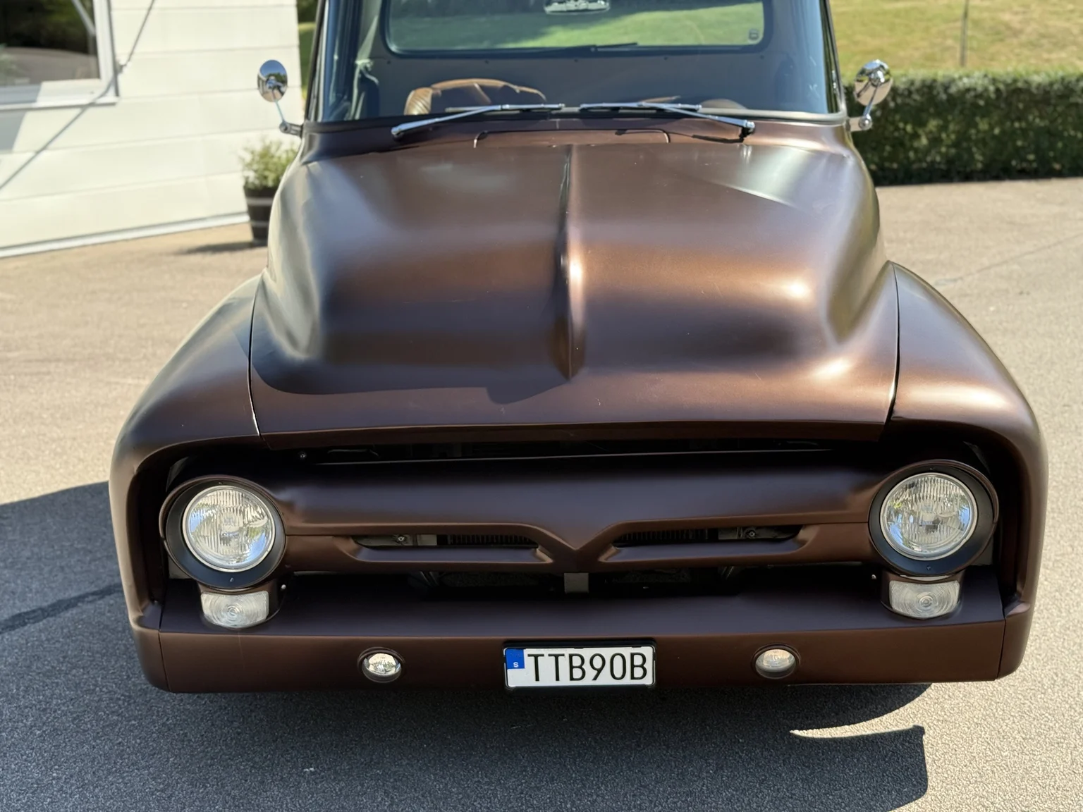 Exteriörbild på 1956 Ford F-100 Restomod (8)