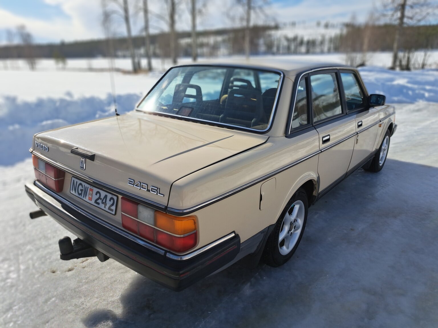 Exteriörbild på 1988 Volvo 240 GL