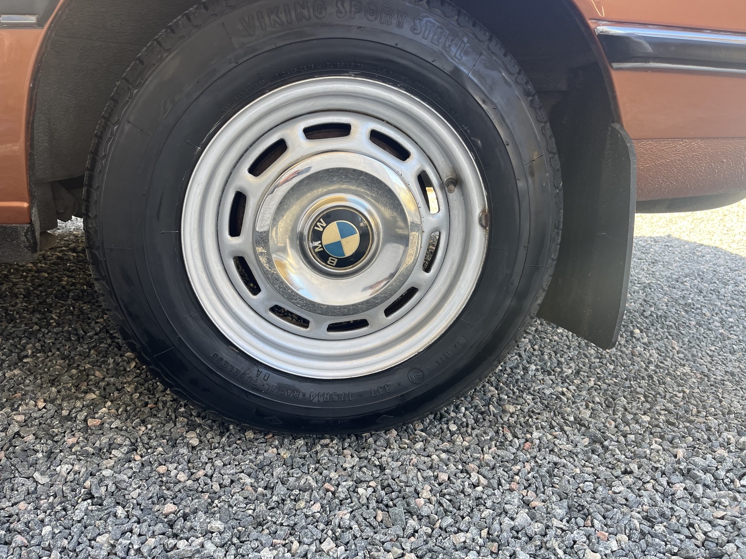 Exteriörbild på 1977 BMW 518