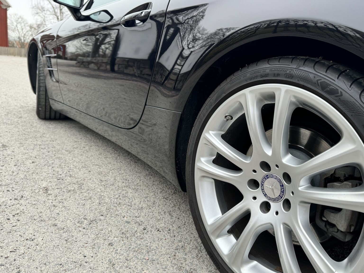 Exterior image of 2013 MERCEDES-BENZ SL 500