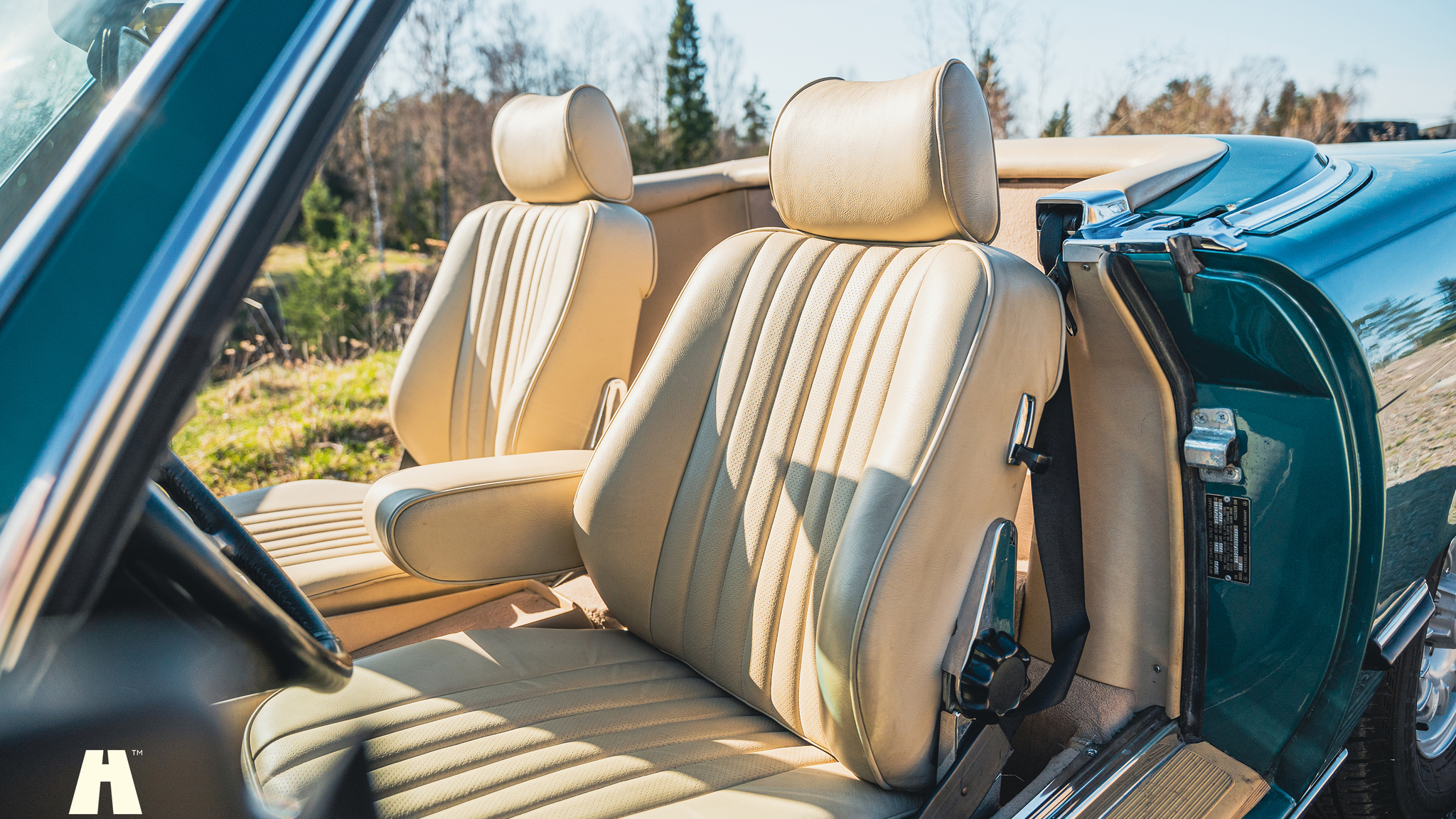 Innenraumfoto von 1985 Mercedes-Benz 380 SL