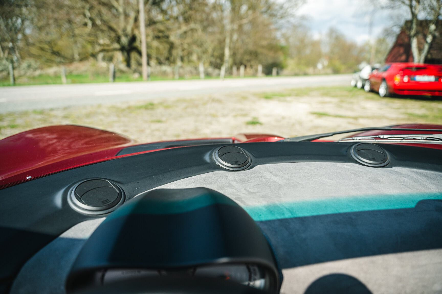 Innenraumfoto von 2001 Lotus Elise 111