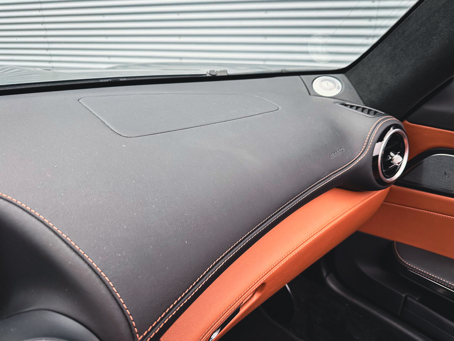 Interiörbild 2018 Mercedes Benz AMG GT C