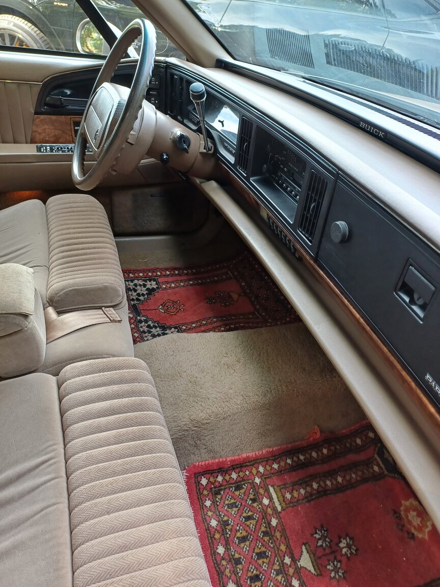 Interior image of 1992 Buick Park Avenue