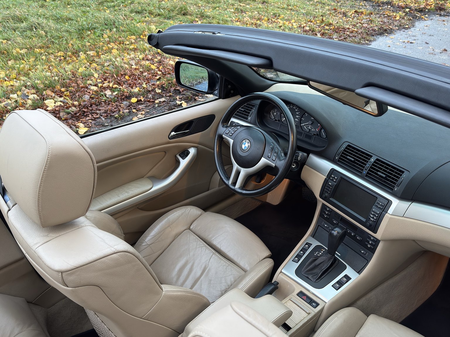 Interiörbild 2001 BMW 325IA CAB