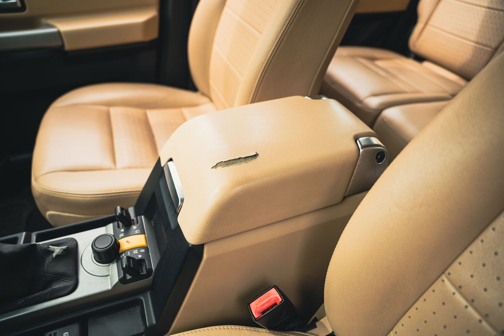 Interior image of 2008 Land Rover Discovery TDV6 SE (27)