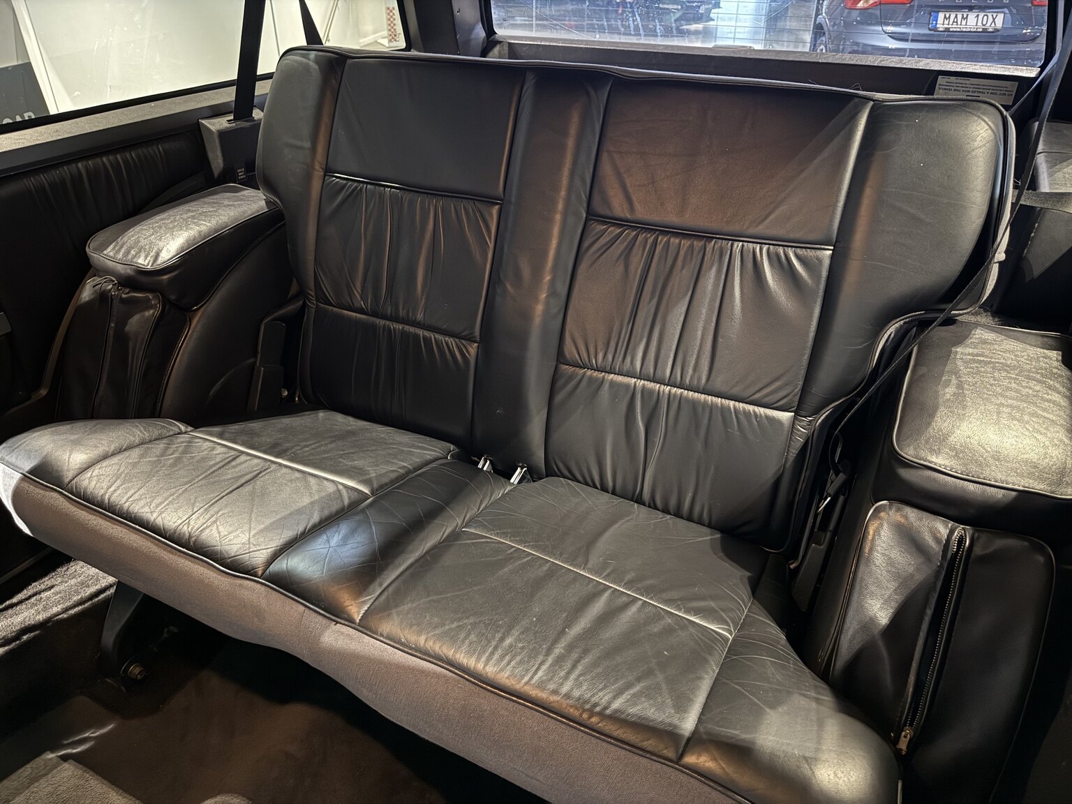 Interior image of 1992 GMC Typhoon 