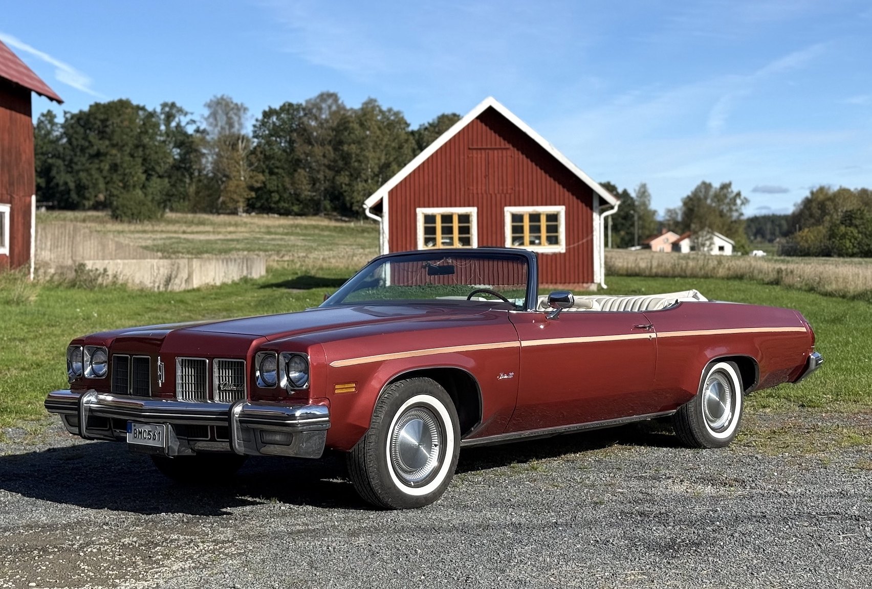 Exteriörbild på 1975 Oldsmobile Delta 88
