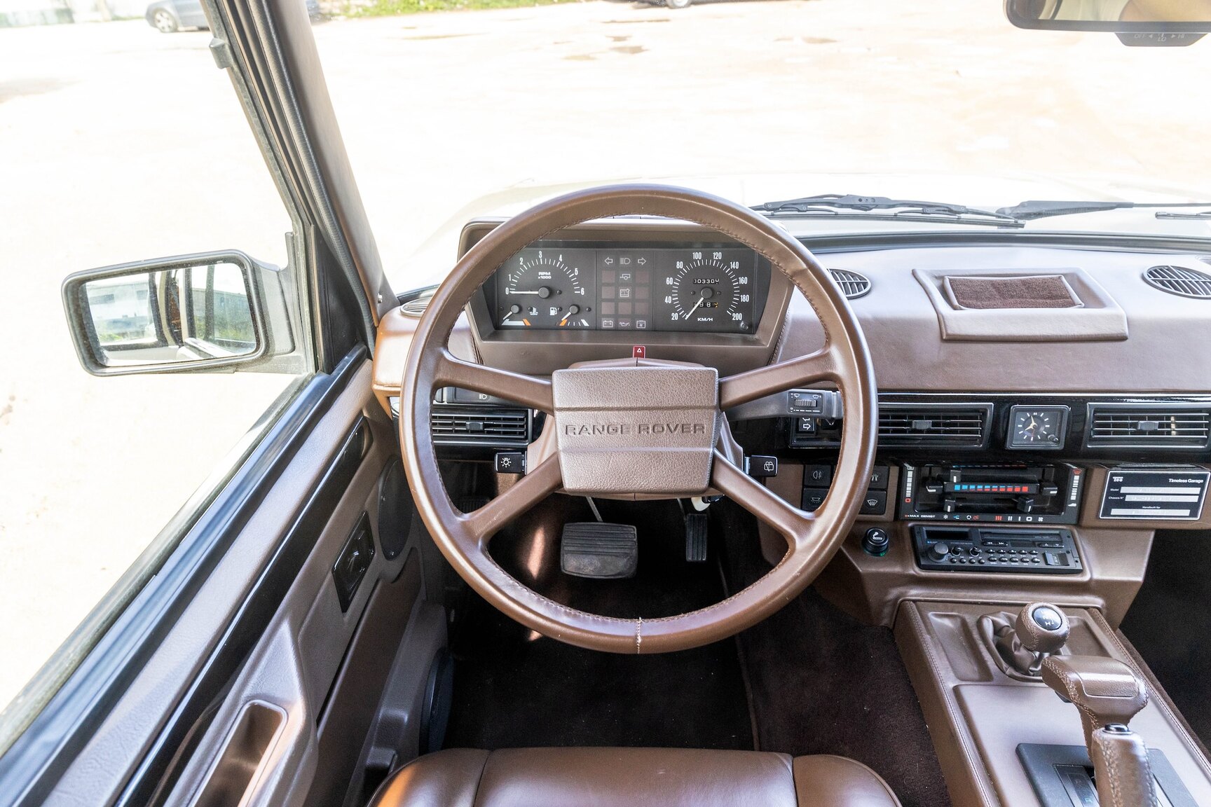 Innenraumfoto von 1991 Range Rover Restomod