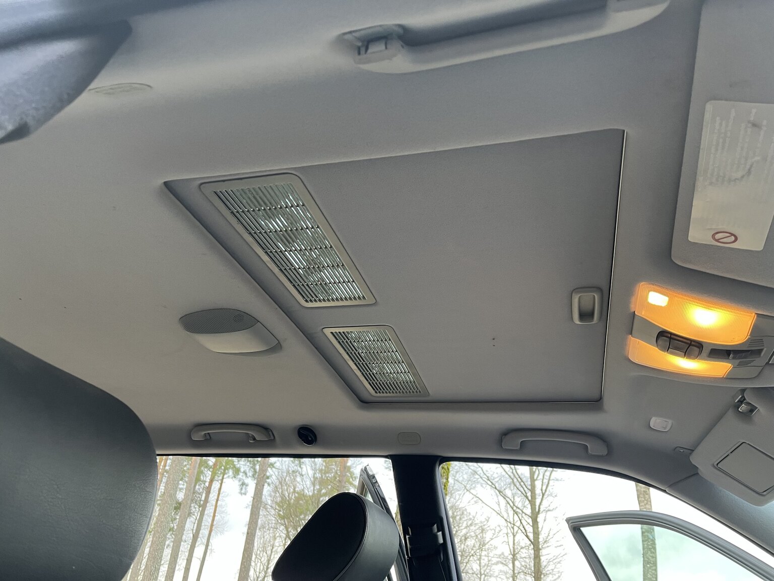 Innenraumfoto von 1999 Mercedes-Benz E320 T Automat