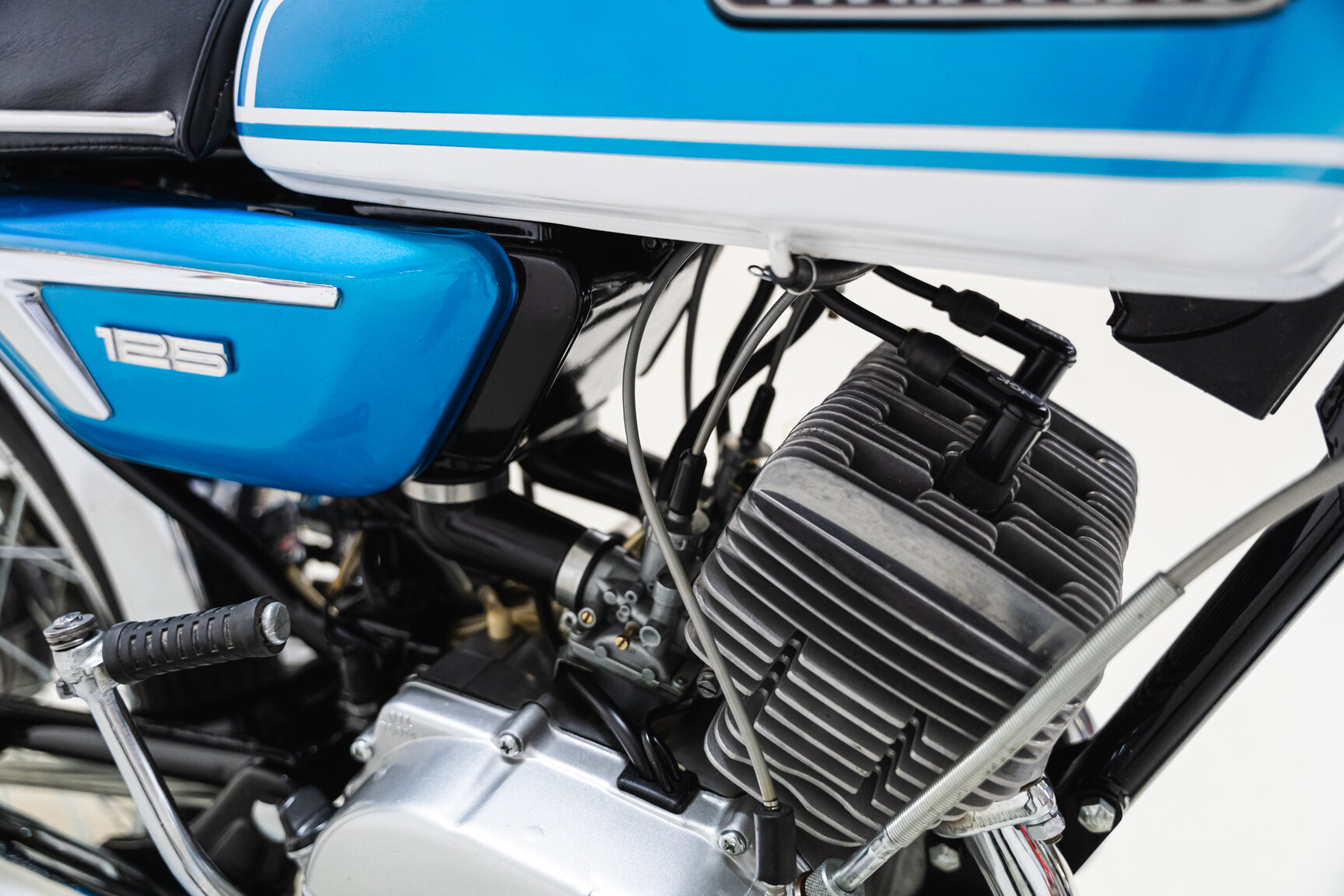 Image of 1972 Yamaha AS3 mechanics