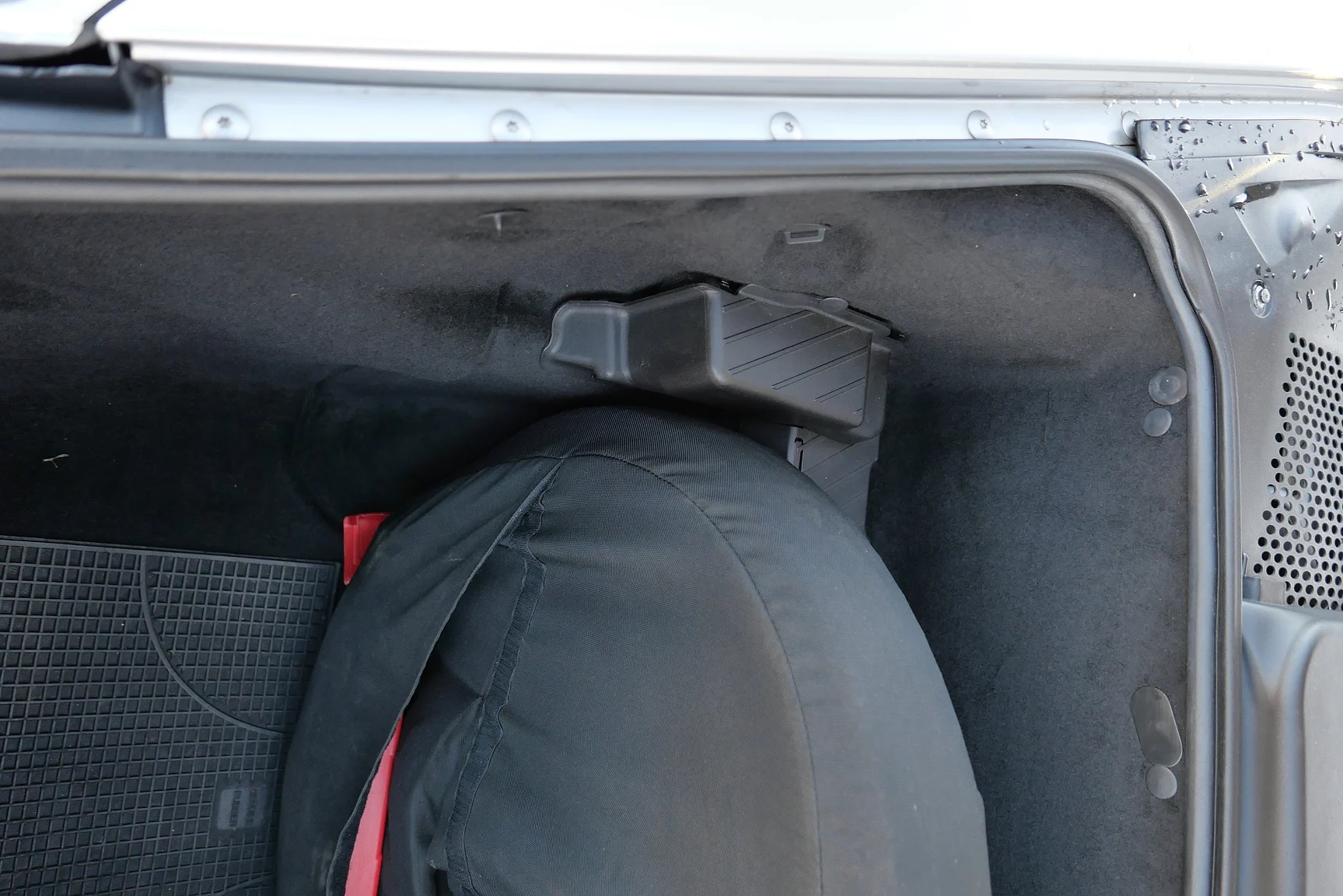 Innenraumfoto von 2003 Porsche Boxster (30)