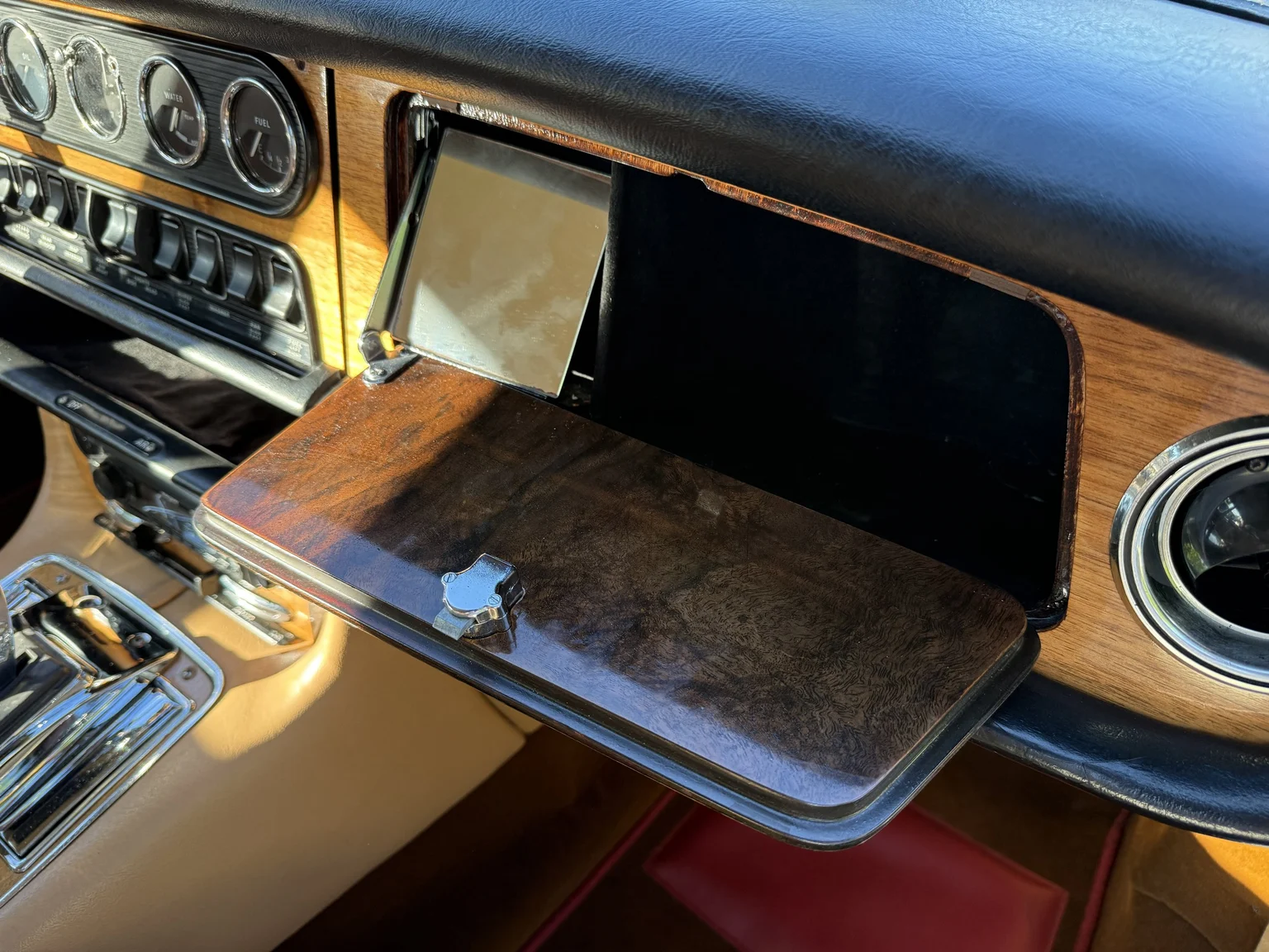 Interiörbild 1970 Jaguar XJ12 Performance (69)