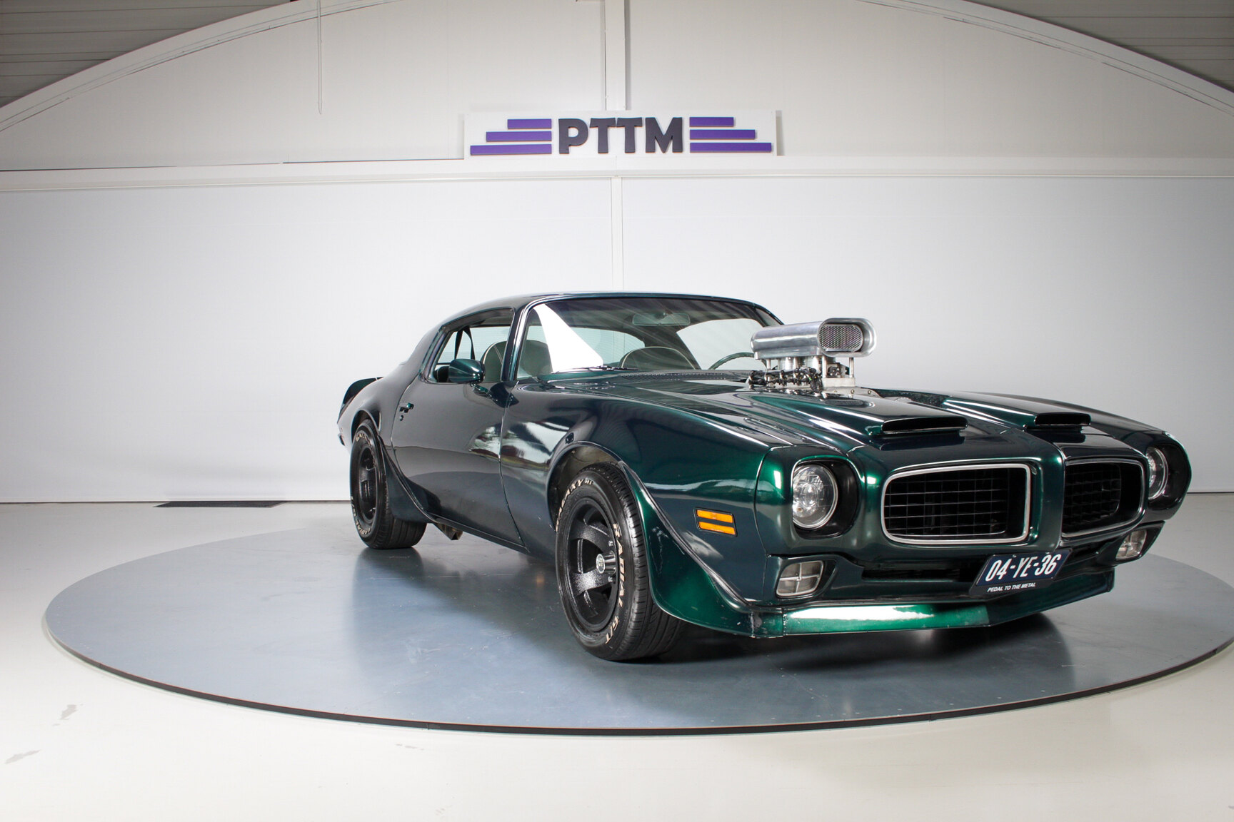Exterior image of 1975 Pontiac Firebird Formula