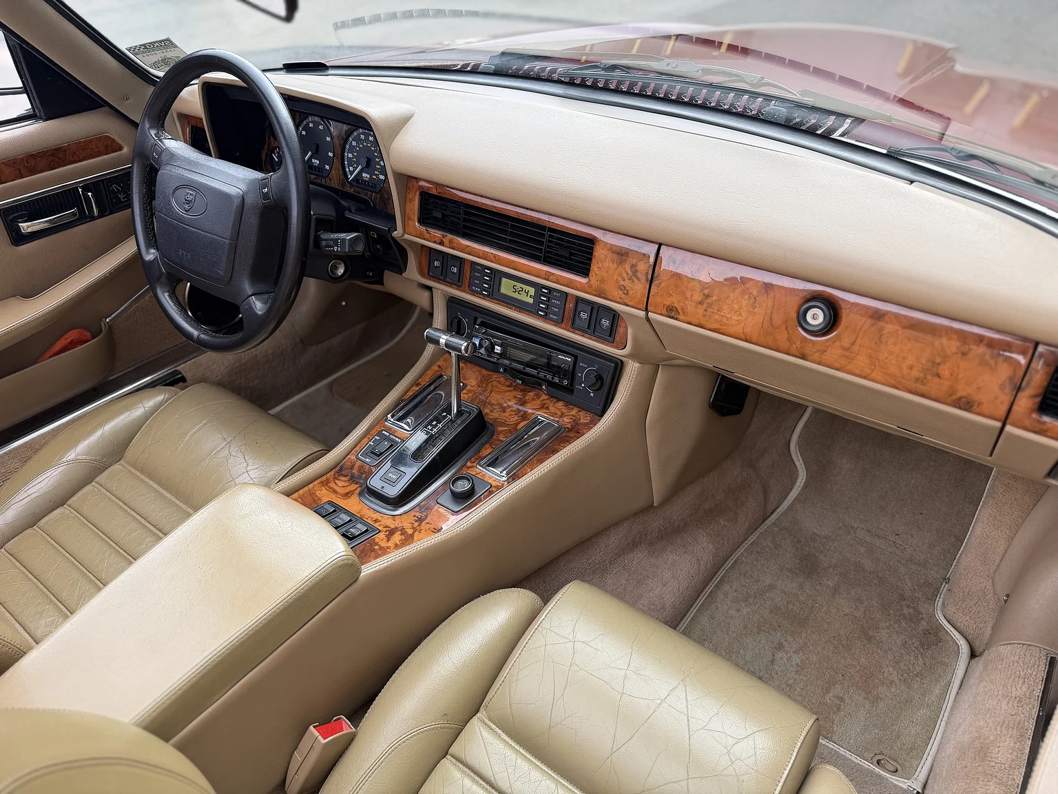 Interior image of 1993 Jaguar XjS Cabriolet (18)