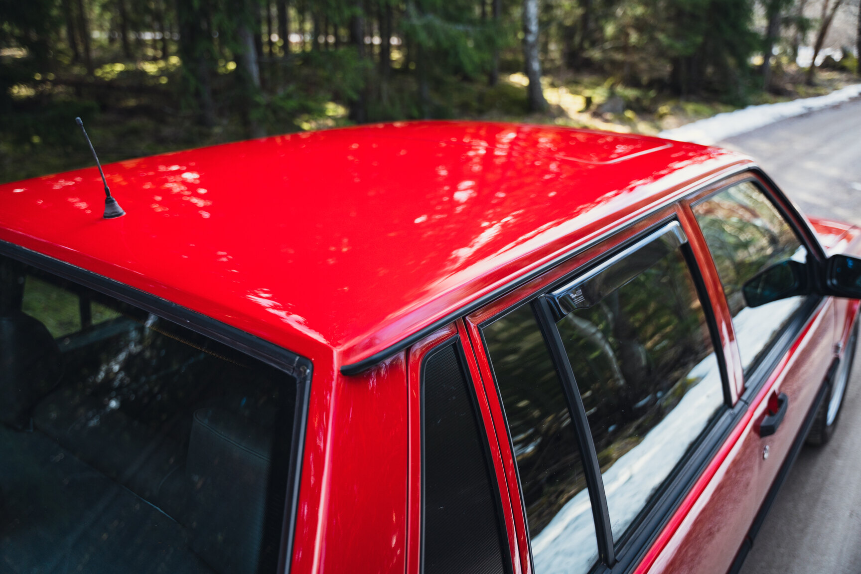 Exterior image of 1990 VOLVO 740 Turbo