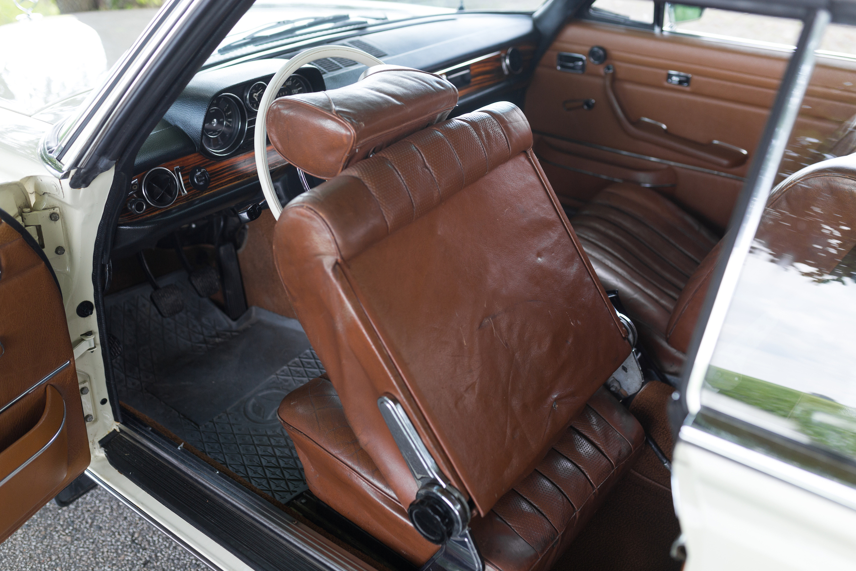 Innenraumfoto von 1971 Mercedes 250 C