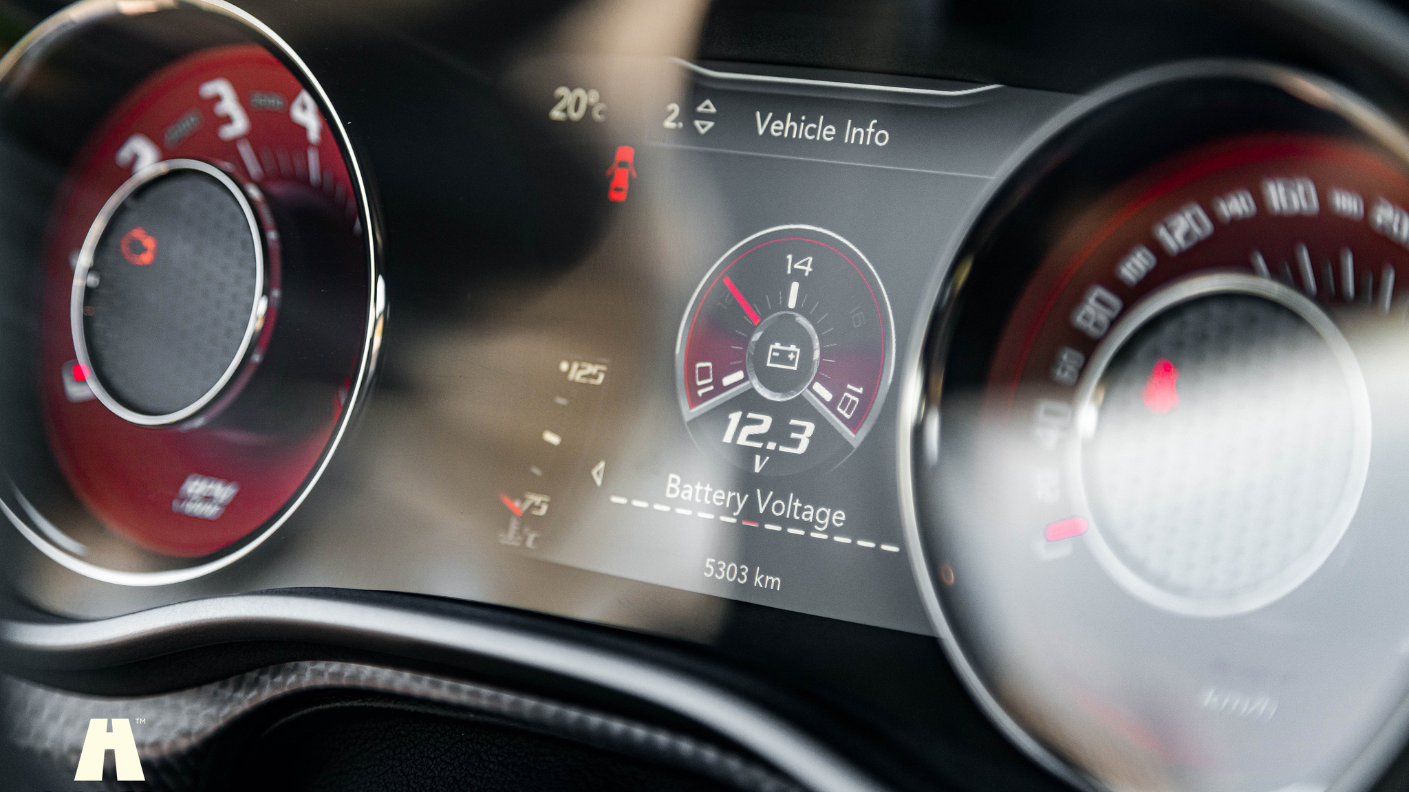 Interiörbild 2018 Dodge Challenger Hellcat
