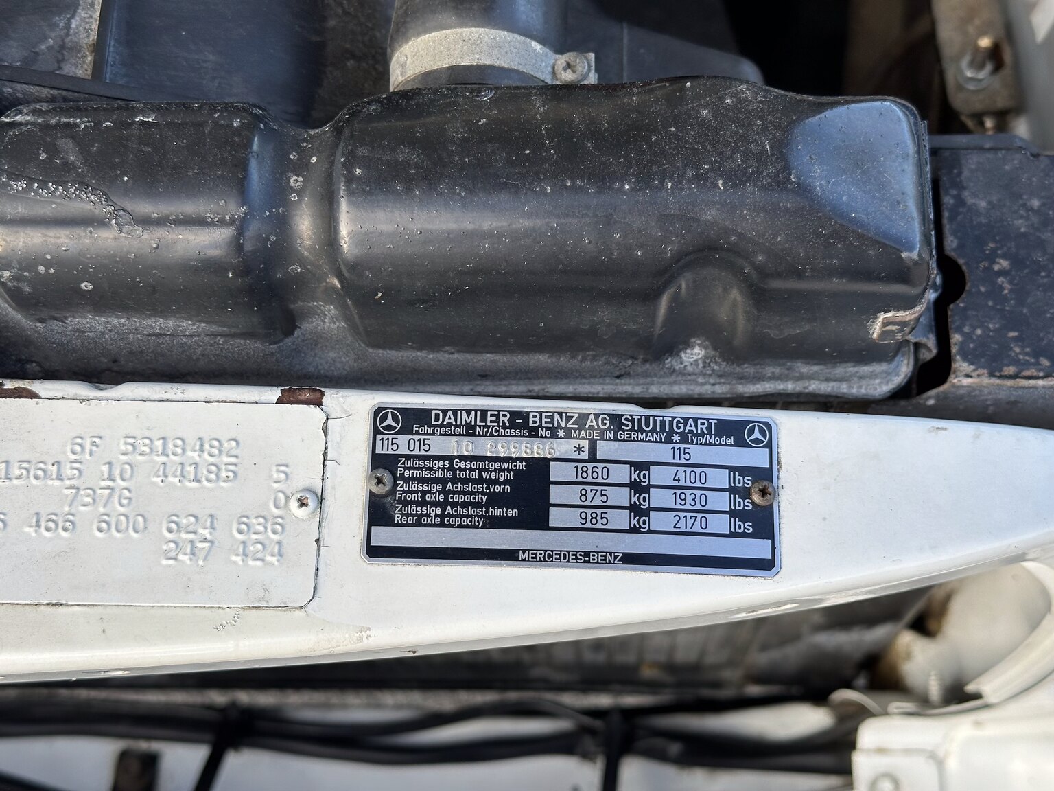 1975 Mercedes Benz 200, Mekanik