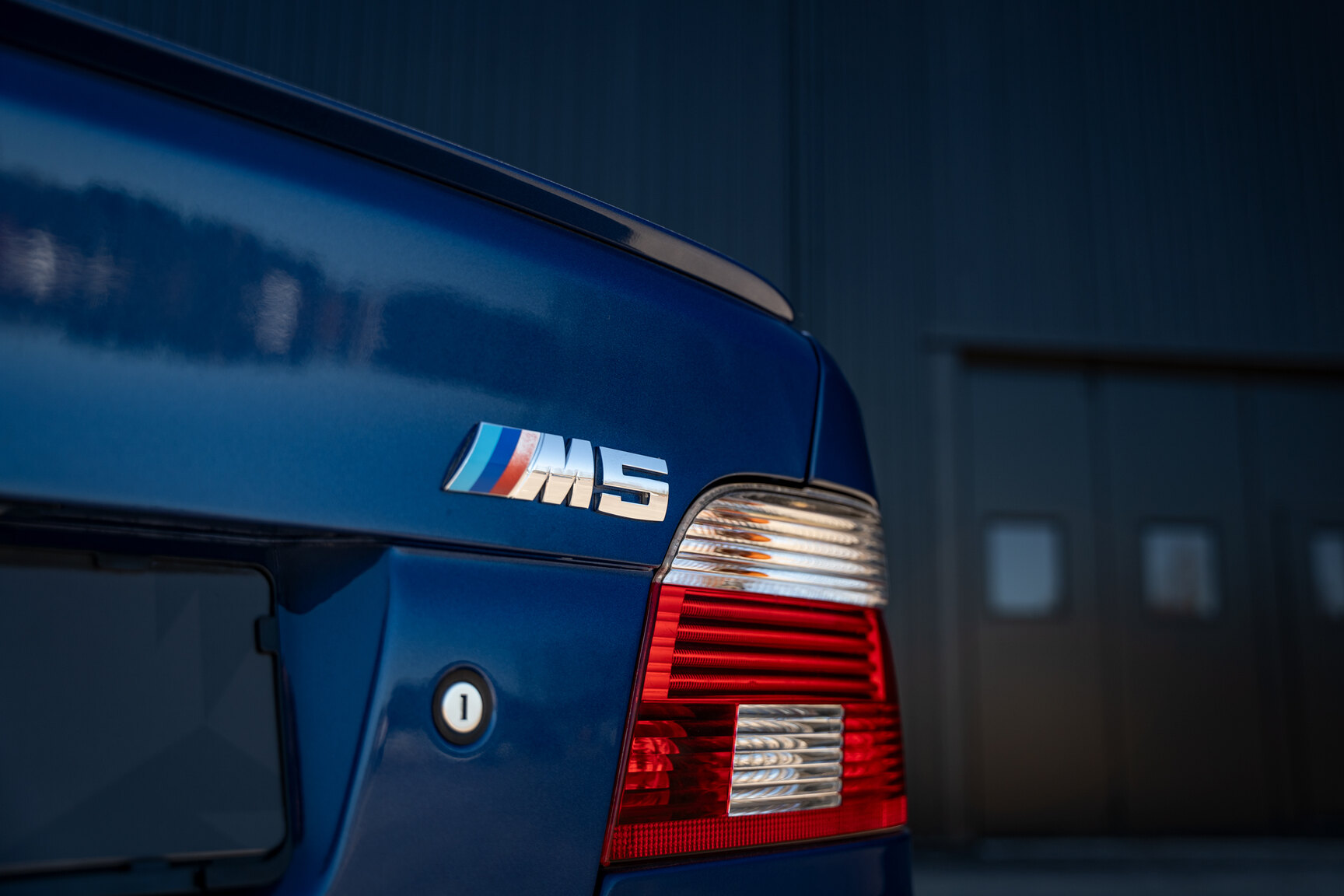 Exteriörbild på 2003 BMW M5