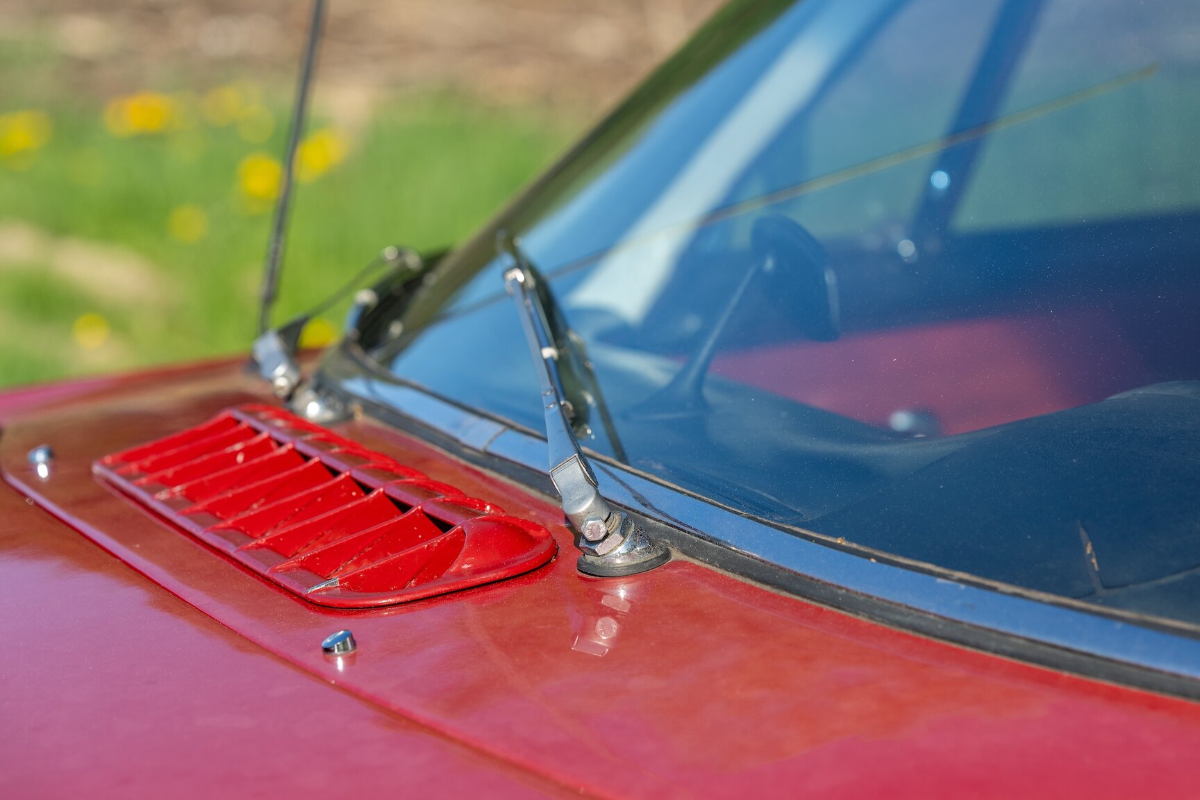 Exterior image of 1961 Volvo P1800