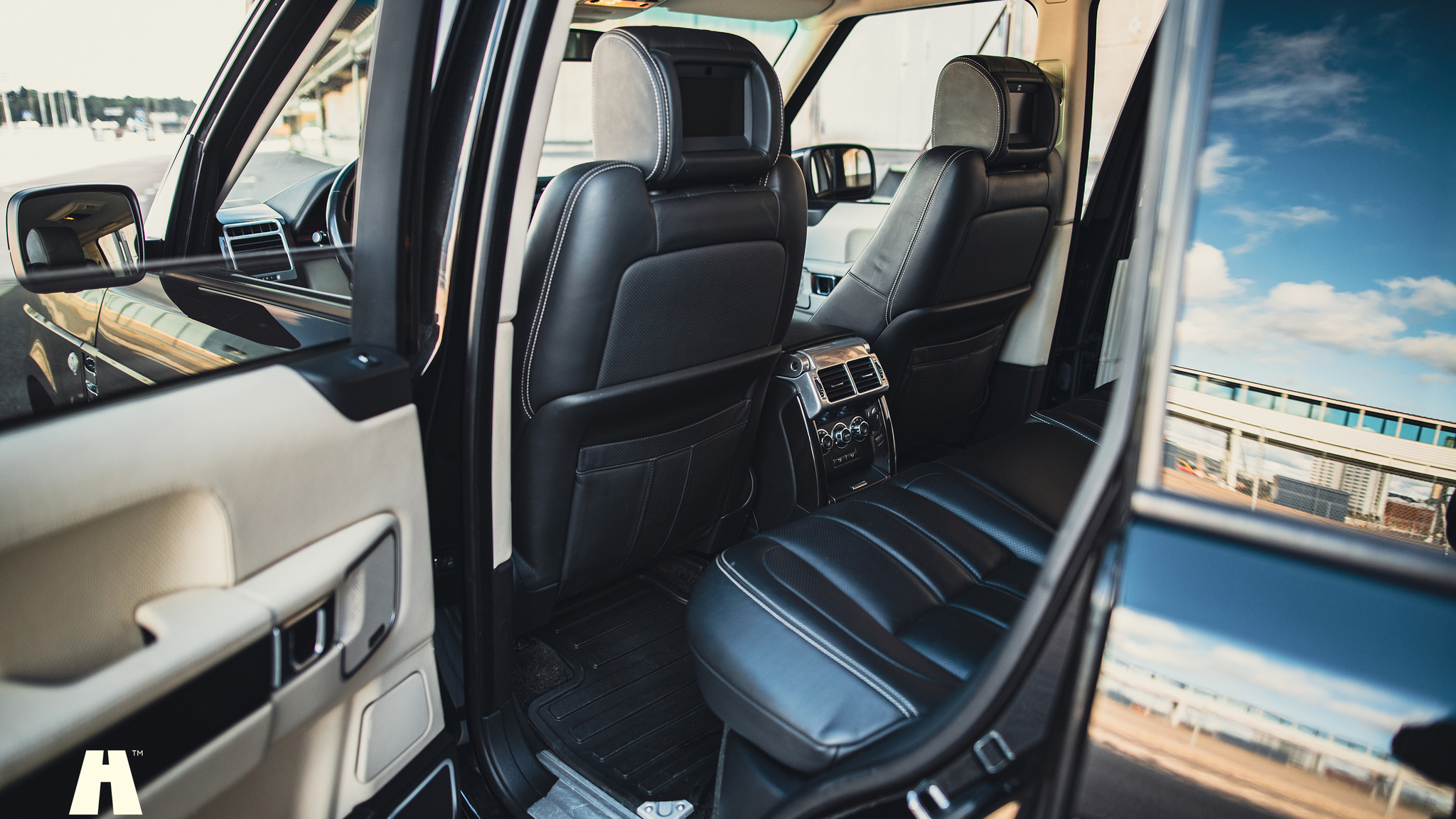 Innenraumfoto von 2011 Range Rover TDV8 Autobiography  (64)