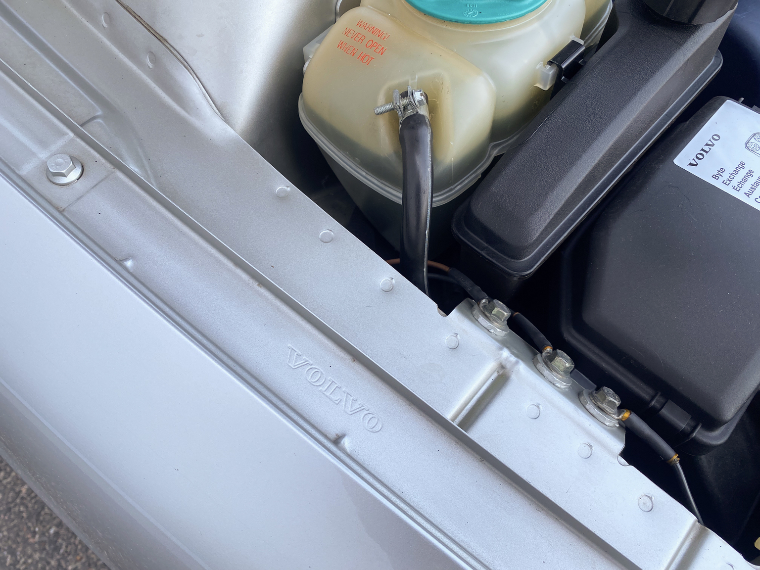 Image of 2005 Volvo V70 R AWD mechanics (18)