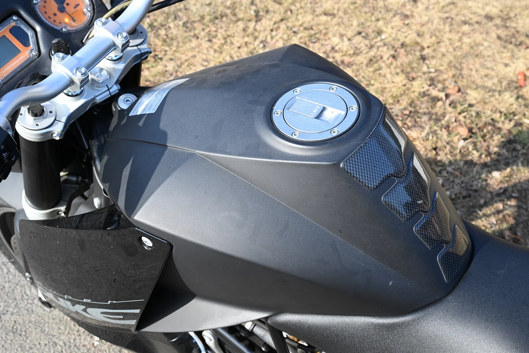 Exteriörbild på 2005 KTM 990 Super Duke (23)