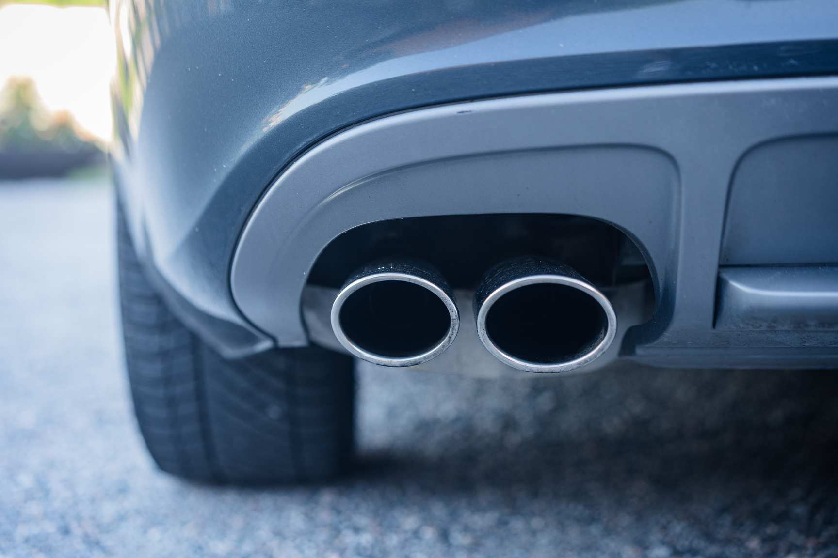 Exterior image of 2011 Audi S4 (29)