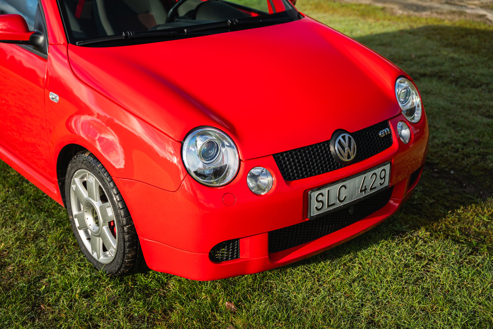 Exterior image of 2001 VW Lupo GTI