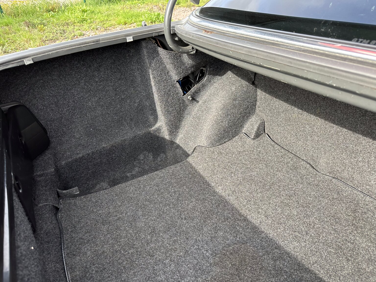 Innenraumfoto von 1987 Mercedes 300 SE
