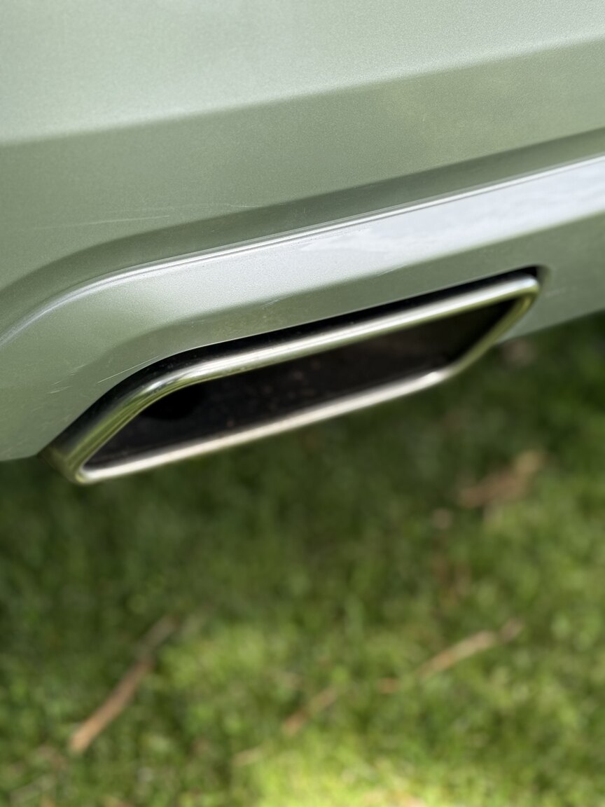 Exterior image of 2011 Mercedes-Benz S 500 4MATIC 