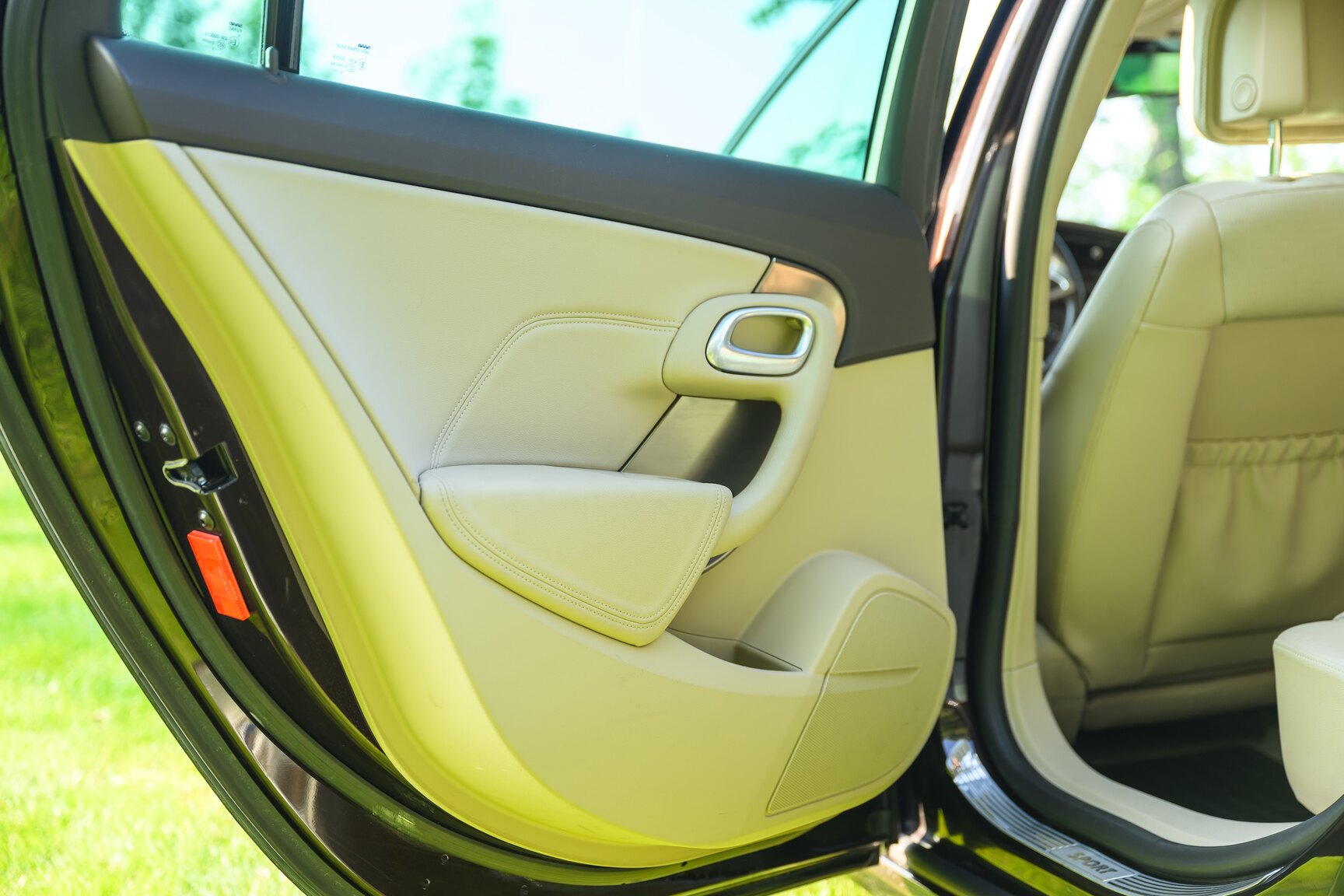Interior image of 2011 SAAB 9-5 Biopower